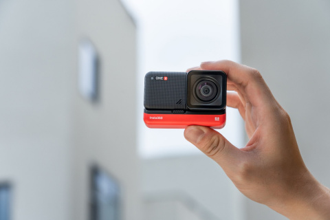 INSTA360 ONE R Twin Edition+KIJEK SELFIE GRATIS INSTA360 ONE R Twin Edition+KIJEK SELFIE GRATIS