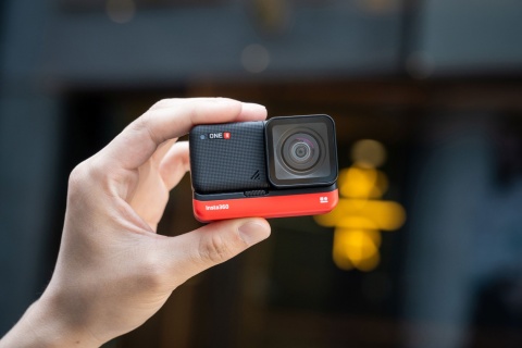 INSTA360 ONE R Twin Edition+KIJEK SELFIE GRATIS INSTA360 ONE R Twin Edition+KIJEK SELFIE GRATIS