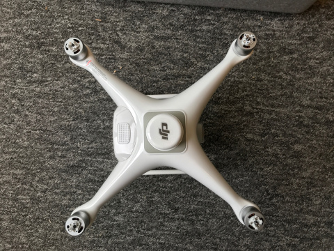 Profesjonalny dron DJI Phantom 4 RTK - powystawowy Profesjonalny dron DJI Phantom 4 RTK - powystawowy